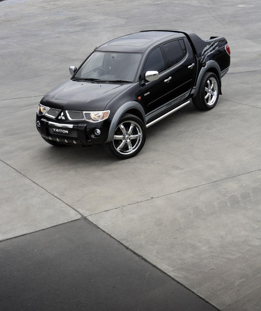  Mitsubishi Panther Concepts 2008 года  (фото 13 из 22)